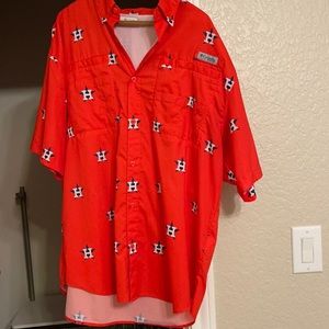 Men’s large Columbia sportswear astros shirt